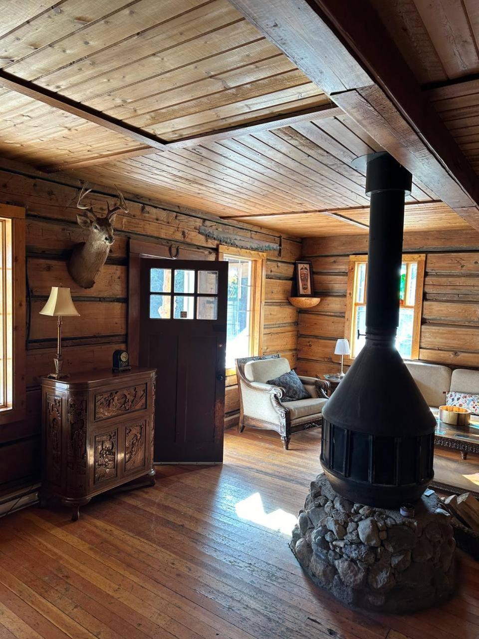 Rustic Beaverfoot Lodge Room N5 Parson Exterior photo